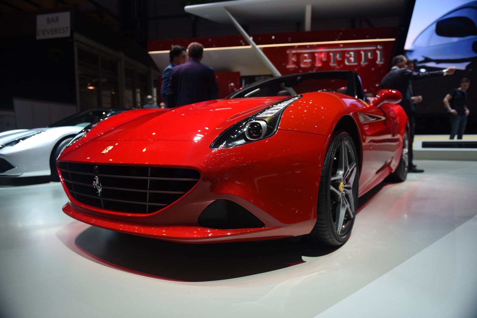 Ferrari hlásí problémy s airbagy