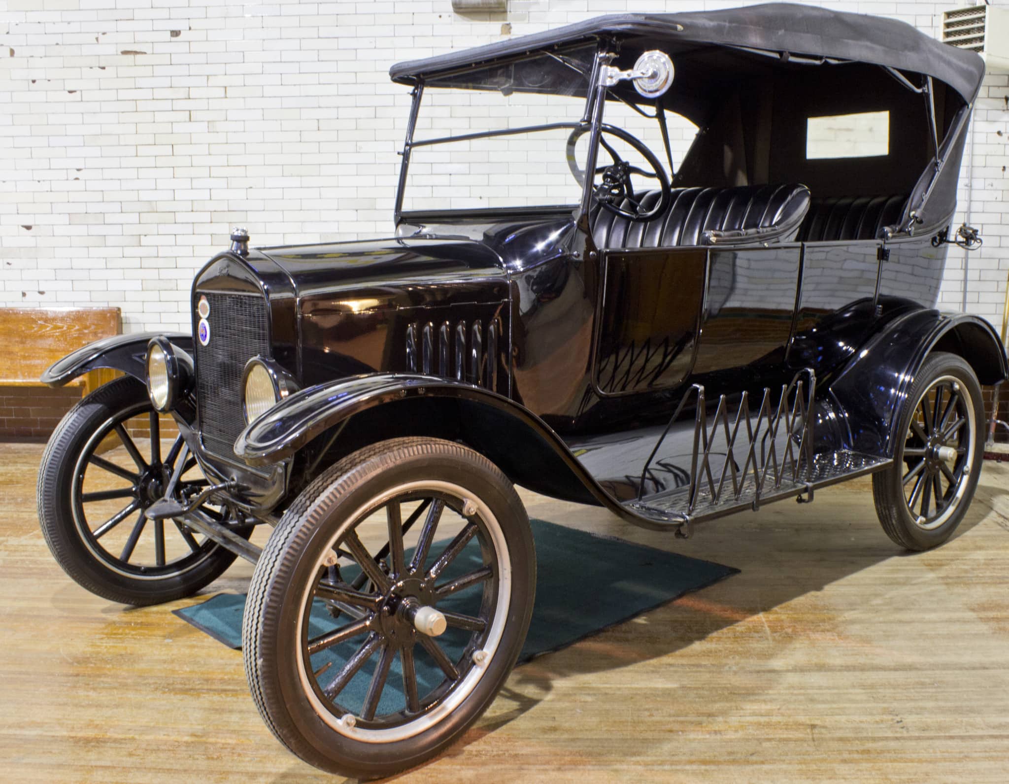 Ford Model T – vůz, který postavil svět na kola