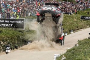 Portugalskou rally vyhrál Neuville. Ogier skončil mimo trať