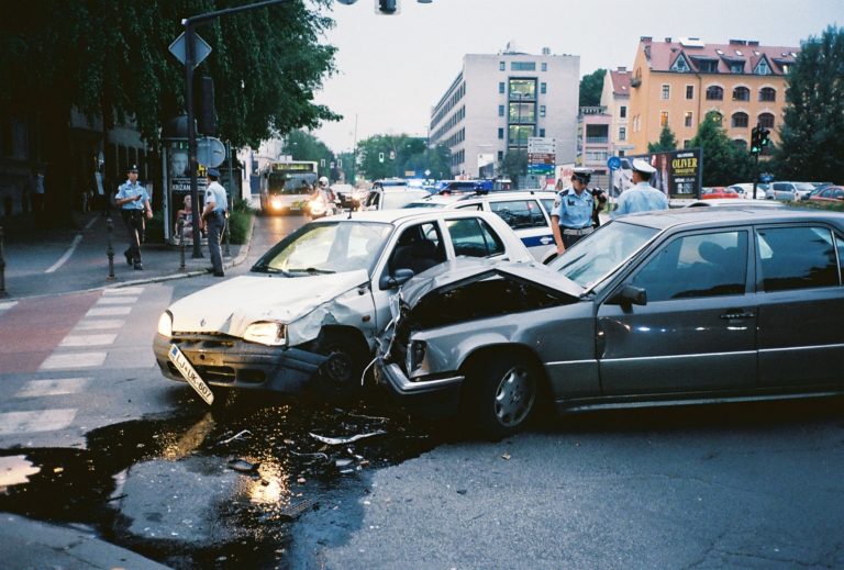 Dopravní nehoda v zahraničí: Co dělat a jak vymáhat odškodnění?