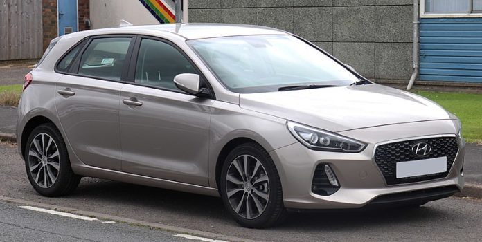 Hyundai i30 - manuál k obsluze Hyundai i30 - manuál k obsluze