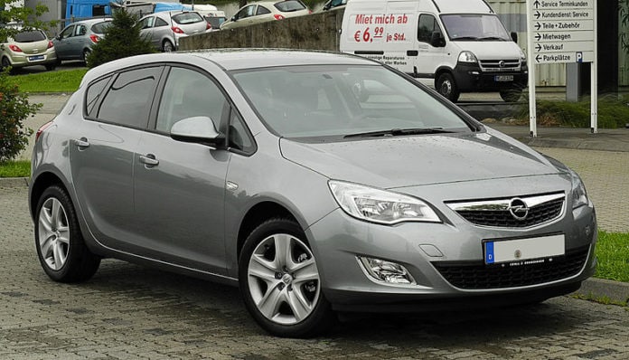 Opel Astra - Manuál k obsluze