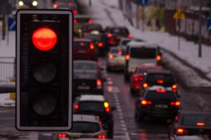 Řízení křižovatky policistou: Co znamenají jednotlivá gesta?