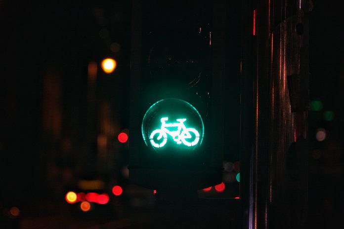 bycicle-sign-on-traffic-light-2021-11-28-17-40-10-utc