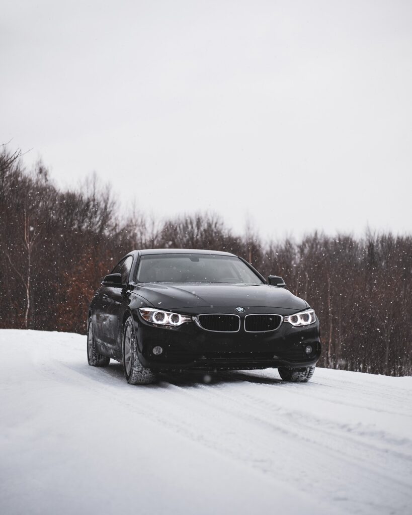 Auto v zimě BMW