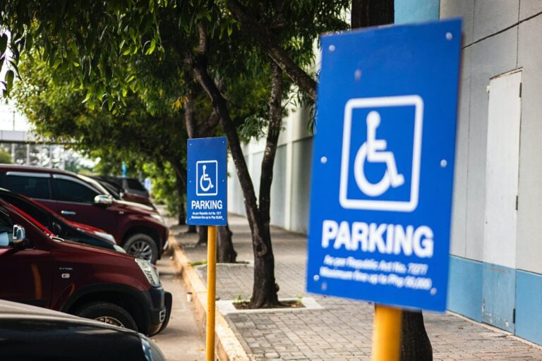 Pokuty za parkování v placených (modrých) zónách