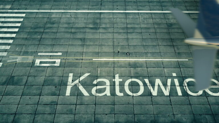 Parkování letiště Katovice (Katowice International Airport): Přehled, kde se dá zaparkovat a za kolik