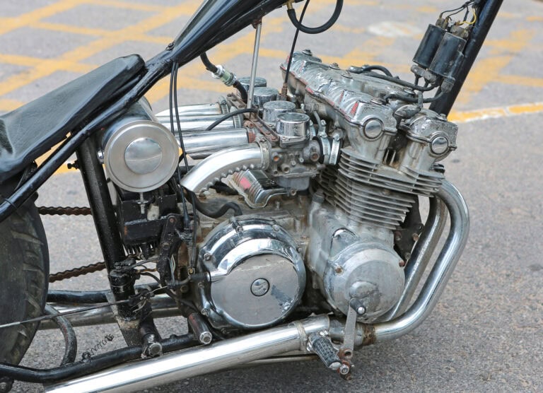 Dvoudobý motor