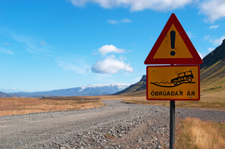 Dopravní předpisy a pravidla na Islandu