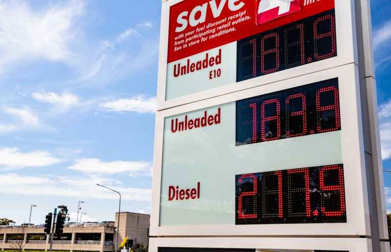 Ceny benzínu a tipy na dovolenou – jak ušetřit na cestách