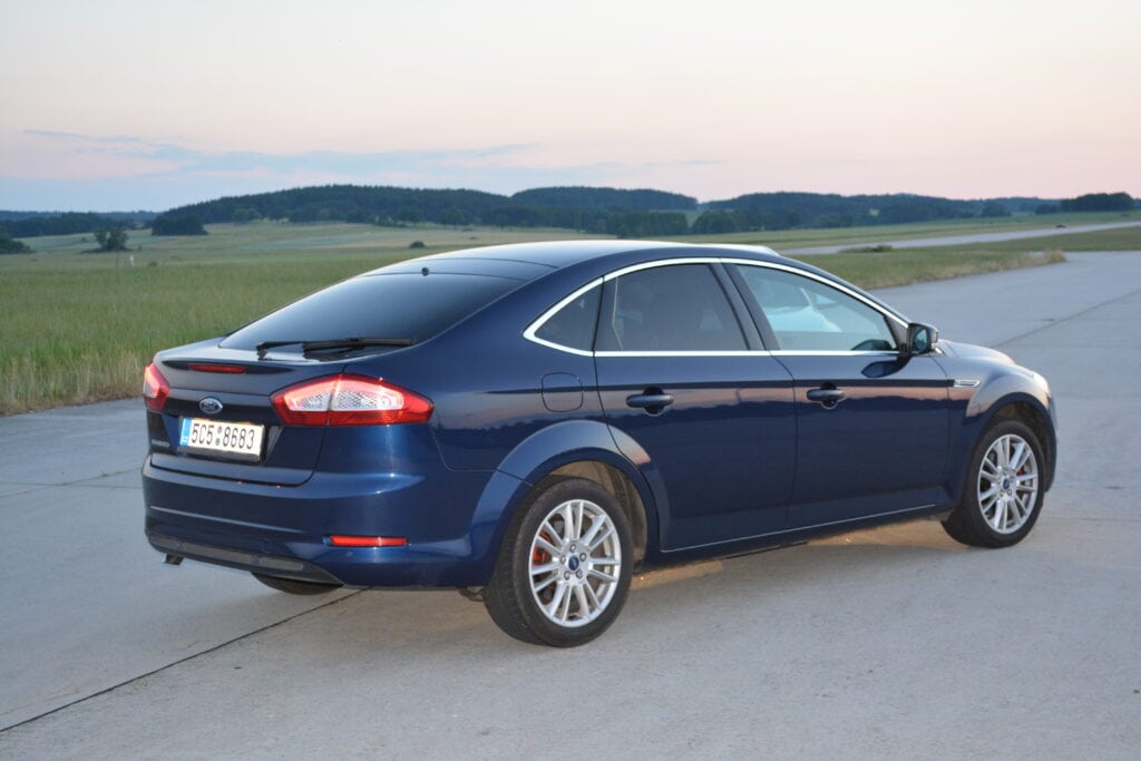 Ford Mondeo lilftback