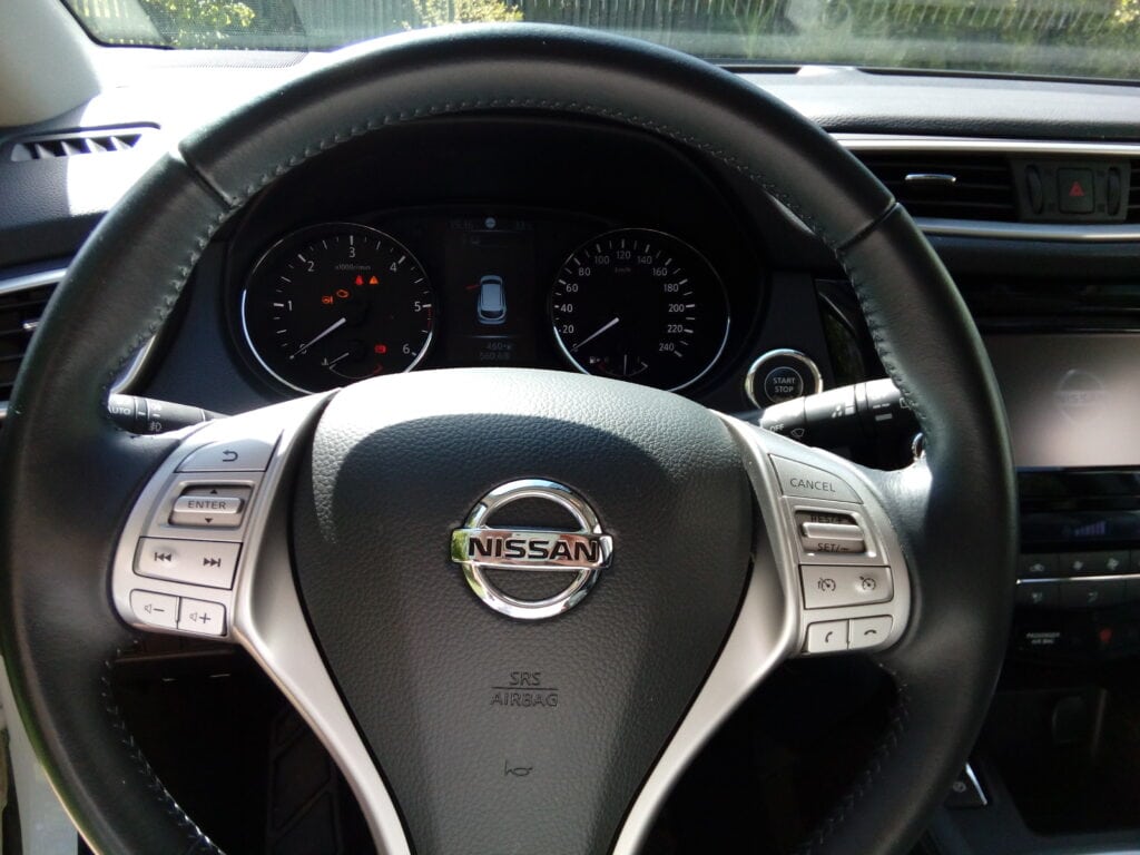 Nissan Qashqai volant