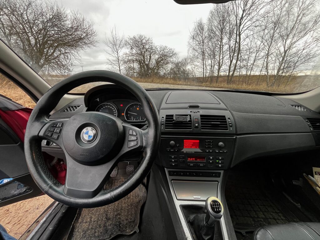 BMW x3 e83 volant