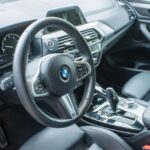 Volant s logy prémiových automobilek BMW, Mercedes, Audi a Jaguar