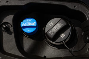 AdBlue v dieselu: spása, nebo drahý problém? Funkce, ceny a nejčastější závady